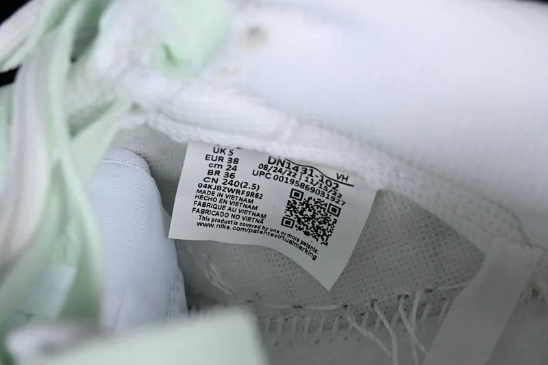 All categories Nk SB Dunk series Nk SB Dunk Low low-top sneakers J version Nk Dunk Low "White Mint" light green strap deconstruction SB smashed backboard fashion casual sneakers DN1431-102